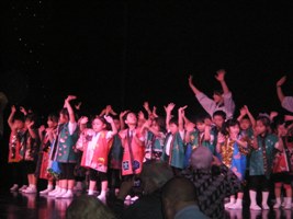Hakodate Children Dance for the Amsterdam
