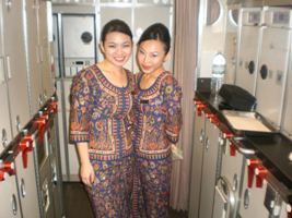 Singapore Airline Stewardesses