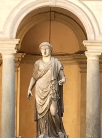 Pantheon Statue
