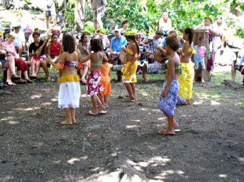 children dancing Hapatoni.jpg